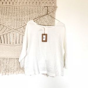 NWT Beautiful Linen Top, Sugar Candy Mountain